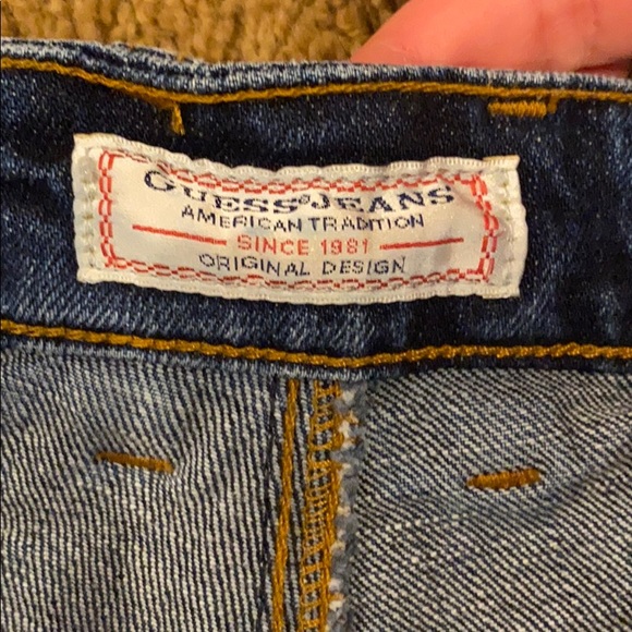 Guess Jean Short - Picture 3 of 4